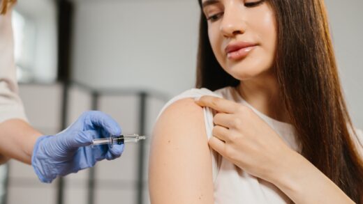 Szczepienia po 30. roku życia: które warto odświeżyć i dlaczego